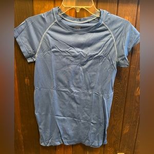 Danskin Now size small fitted workout t shirt